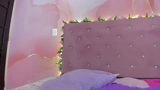 violet taylor  online show from 6, 5, 2026