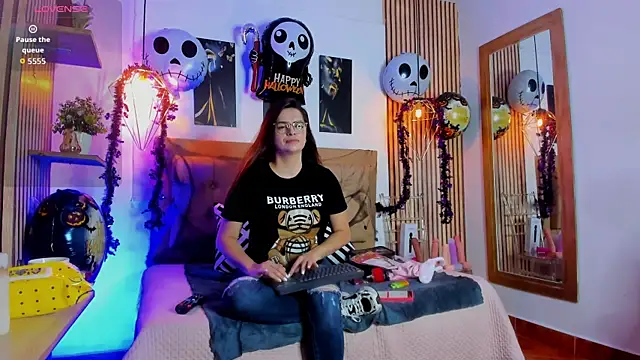 Snapshot of _samanthaa_foxx chatting on 10, 10, 2025 samanthaa foxx online show from 10, 10, 2025