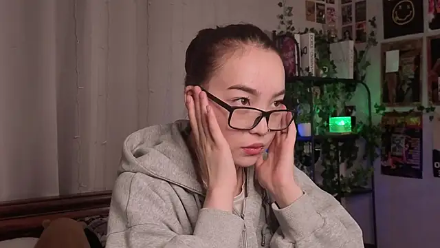 OdetteBiddy online show from 16, 12, 2025