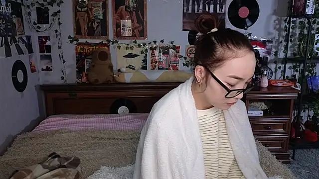 OdetteBiddy online show from 15, 11, 2025