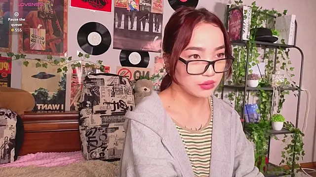 OdetteBiddy online show from 12, 11, 2025