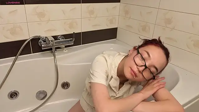 Snapshot of OdetteBiddy chatting on 14, 9, 2025 OdetteBiddy online show from 14, 9, 2025