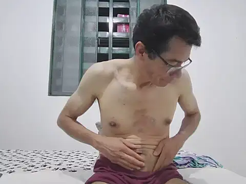 Snapshot of skinnylatino51 chatting on 9, 10, 2025 skinnylatino51 online show from 9, 10, 2025