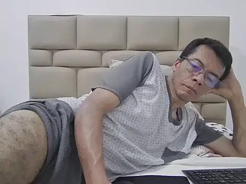 skinnylatino51 online show from 24, 2, 2026