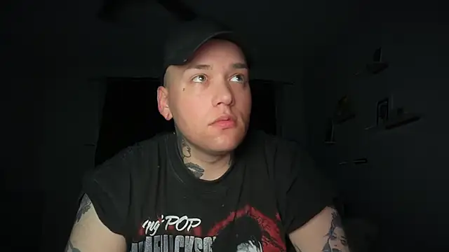 Snapshot of robin_bones chatting on 15, 7, 2026 robin bones online show from 15, 7, 2026