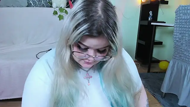  CandyM1lky  online show from 5, 12, 2025