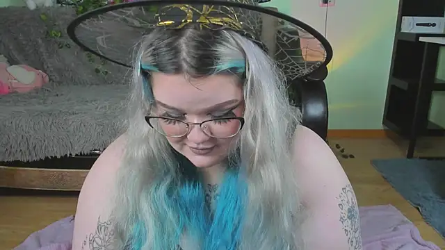 Snapshot of _CandyM1lky_ chatting on 29, 10, 2025 CandyM1lky online show from 29, 10, 2025