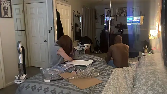 sexyred77713 online show from 28, 2, 2026