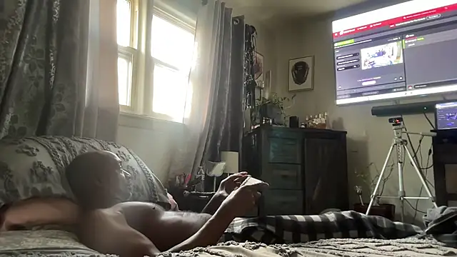 sexyred77713 online show from 11, 2, 2026