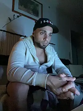 Snapshot of 1Richrichard1 chatting on 5, 5, 2026 1Richrichard1 online show from 5, 5, 2026