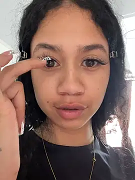 jadee8 online show from 10, 4, 2026