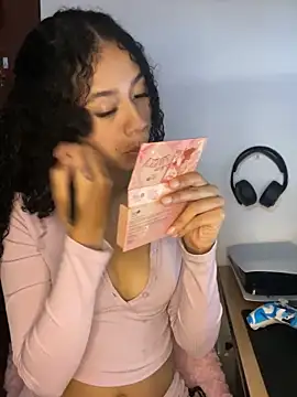 jadee8 online show from 7, 3, 2026