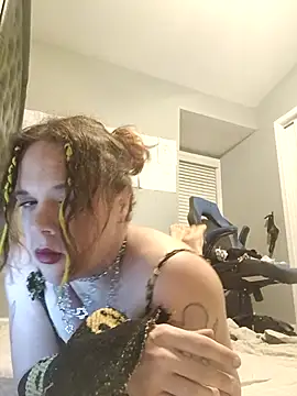 Snapshot of Kiami_Noara chatting on 10, 9, 2025 Kiami Noara online show from 10, 9, 2025