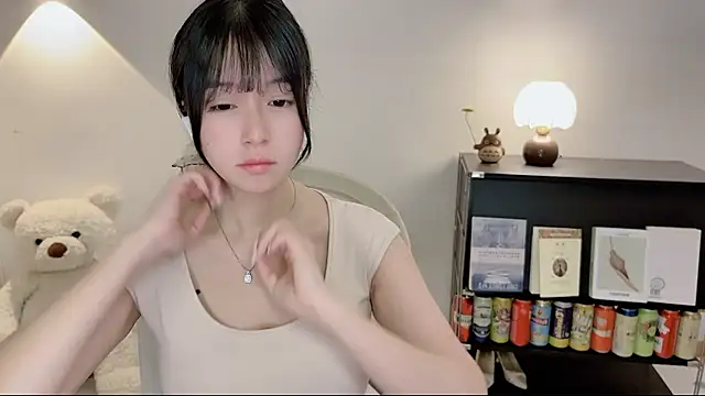 Snapshot of Onechestnut chatting on 25, 6, 2026 Onechestnut online show from 25, 6, 2026