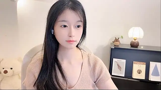 Onechestnut online show from 10, 11, 2025