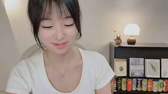 Snapshot of Onechestnut chatting on 30, 5, 2026 Onechestnut online show from 30, 5, 2026