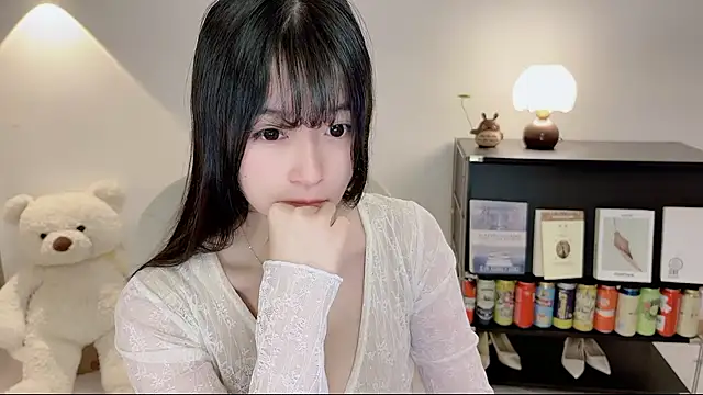 Snapshot of Onechestnut chatting on 16, 6, 2026 Onechestnut online show from 16, 6, 2026