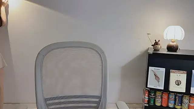 Snapshot of Onechestnut chatting on 18, 4, 2026 Onechestnut online show from 18, 4, 2026