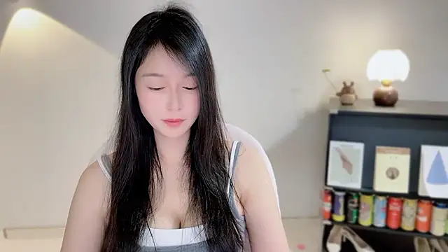 Snapshot of Onechestnut chatting on 3, 4, 2026 Onechestnut online show from 3, 4, 2026