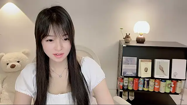 Snapshot of Onechestnut chatting on 15, 6, 2026 Onechestnut online show from 15, 6, 2026
