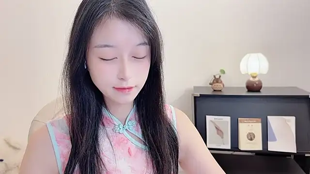 Onechestnut online show from 16, 10, 2025