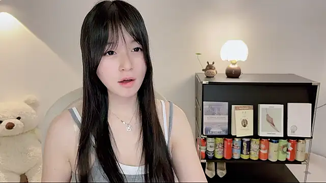 Snapshot of Onechestnut chatting on 14, 6, 2026 Onechestnut online show from 14, 6, 2026