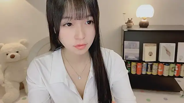 Snapshot of Onechestnut chatting on 5, 6, 2026 Onechestnut online show from 5, 6, 2026