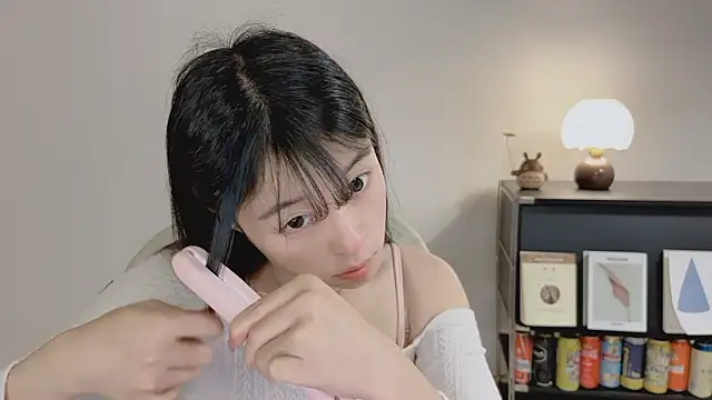 Snapshot of Onechestnut chatting on 14, 5, 2026 Onechestnut online show from 14, 5, 2026