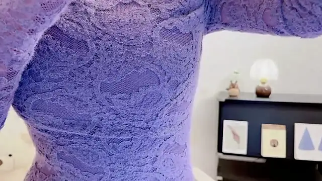 Onechestnut online show from 30, 11, 2025