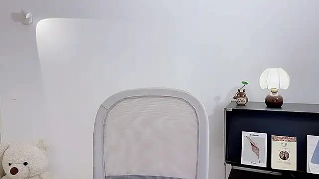 Onechestnut online show from 16, 11, 2025