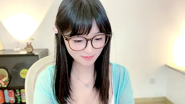 Snapshot of Onechestnut chatting on 8, 7, 2026 Onechestnut online show from 8, 7, 2026