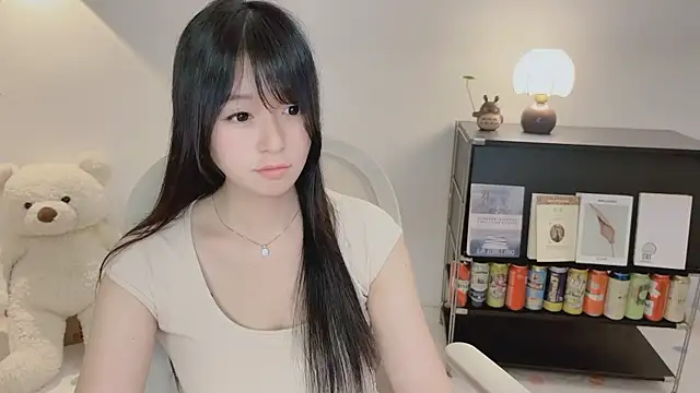 Snapshot of Onechestnut chatting on 8, 6, 2026 Onechestnut online show from 8, 6, 2026