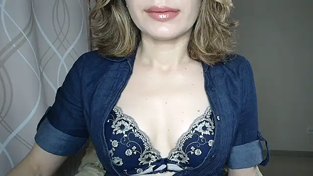 miss  Sophie online show from 28, 11, 2025