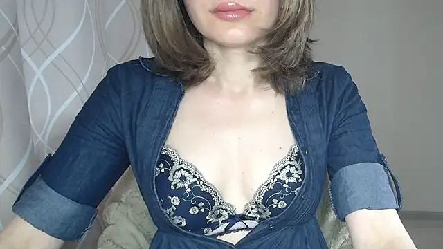 Snapshot of miss__Sophie chatting on 3, 6, 2026 miss Sophie online show from 3, 6, 2026