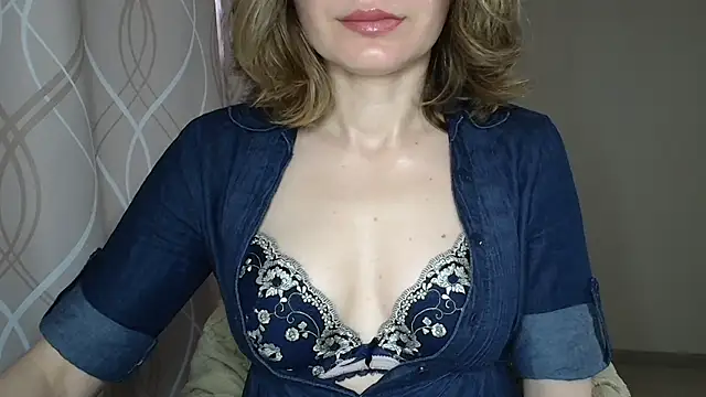 Snapshot of miss__Sophie chatting on 3, 5, 2026 miss Sophie online show from 3, 5, 2026