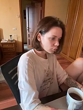 enchanting chloe online show from 5, 11, 2025