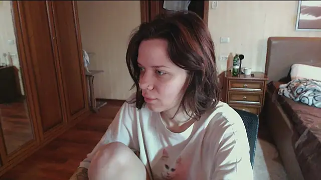 enchanting chloe online show from 4, 11, 2025