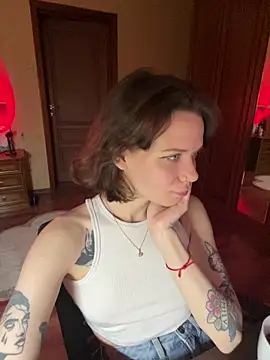 enchanting chloe online show from 11, 10, 2025