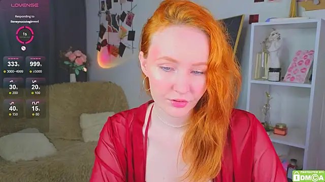 Snapshot of JoyceJones chatting on 17, 10, 2025 JoyceJones online show from 17, 10, 2025