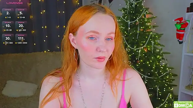 Snapshot of JoyceJones chatting on 19, 12, 2025 JoyceJones online show from 19, 12, 2025