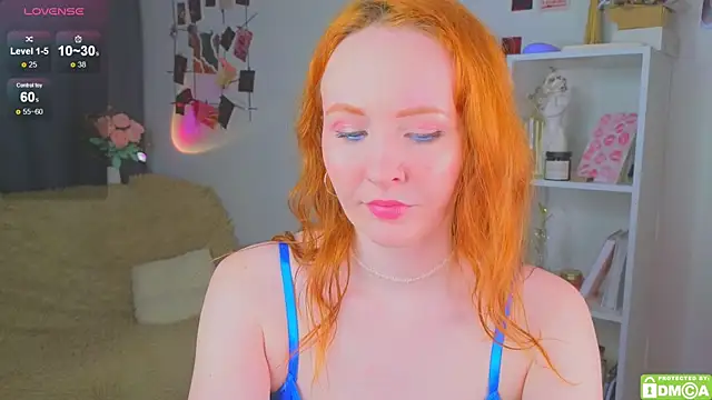 Snapshot of JoyceJones chatting on 15, 10, 2025 JoyceJones online show from 15, 10, 2025