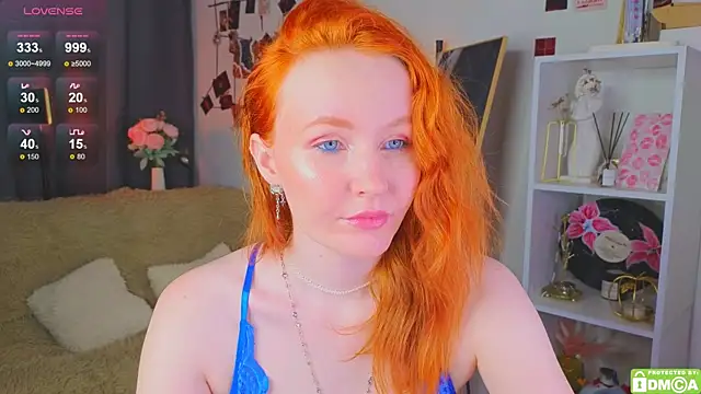 Snapshot of JoyceJones chatting on 10, 11, 2025 JoyceJones online show from 10, 11, 2025