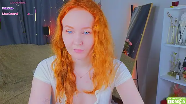 Snapshot of JoyceJones chatting on 7, 7, 2026 JoyceJones online show from 7, 7, 2026