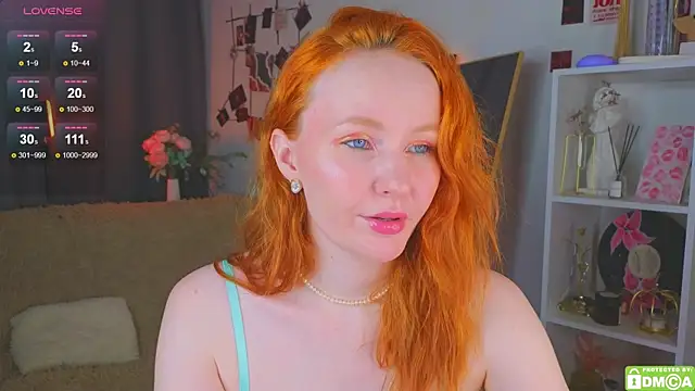 Snapshot of JoyceJones chatting on 29, 11, 2025 JoyceJones online show from 29, 11, 2025