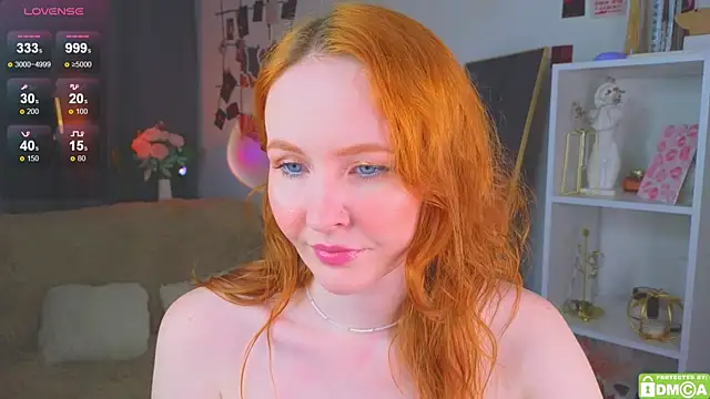 Snapshot of JoyceJones chatting on 28, 10, 2025 JoyceJones online show from 28, 10, 2025