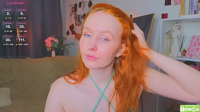 Snapshot of JoyceJones chatting on 27, 11, 2025 JoyceJones online show from 27, 11, 2025