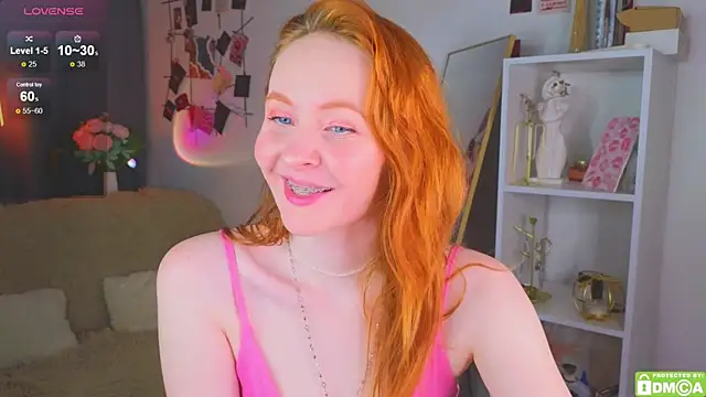 Snapshot of JoyceJones chatting on 29, 10, 2025 JoyceJones online show from 29, 10, 2025