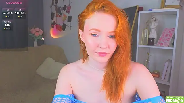 Snapshot of JoyceJones chatting on 12, 10, 2025 JoyceJones online show from 12, 10, 2025