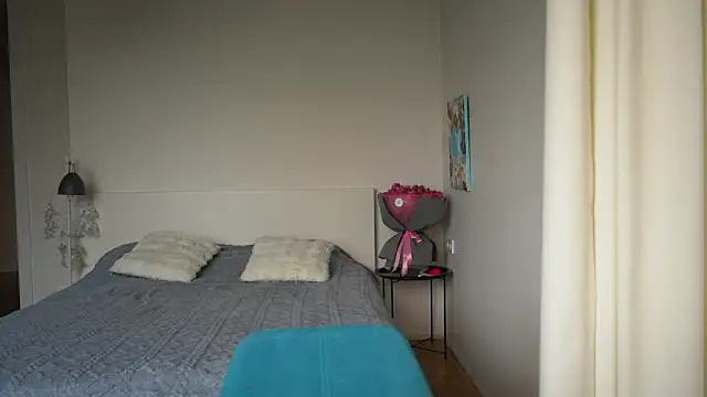 EwelynScott online show from 11, 11, 2025