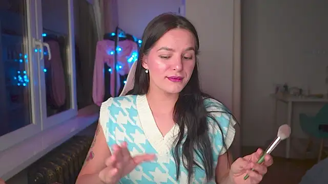 EwelynScott online show from 3, 11, 2025